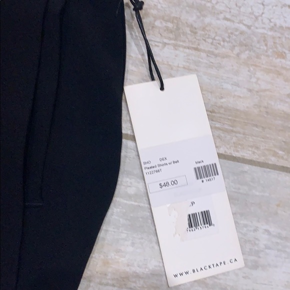Black Slouchy Shorts, Pleated with Tie, Medium NWT - Picture 3 of 6